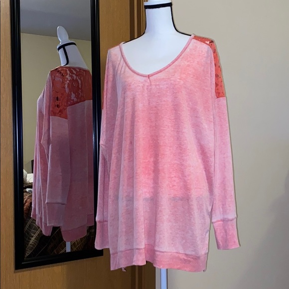 kate and sam Tops - Lace back tunic